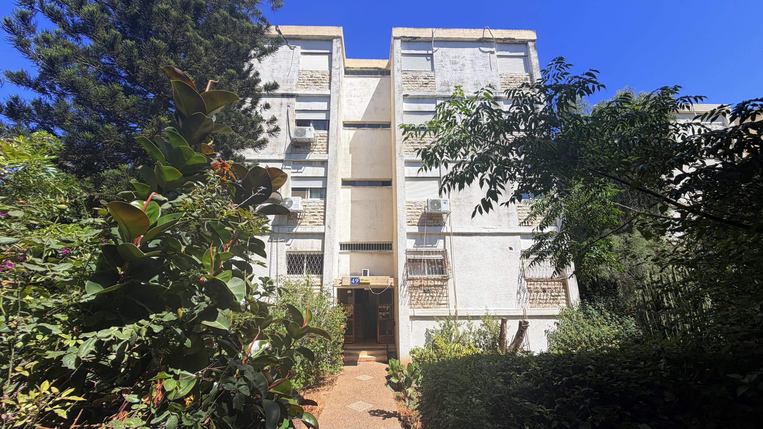 חדשה בבלעדיות דירה ברחוב פינסקר בשכונת זיו